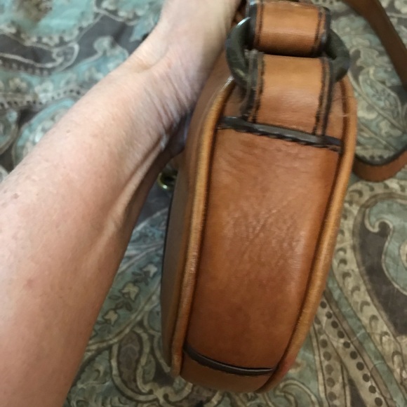 Vintage Fossil leather bag with key - Picture 7 of 11